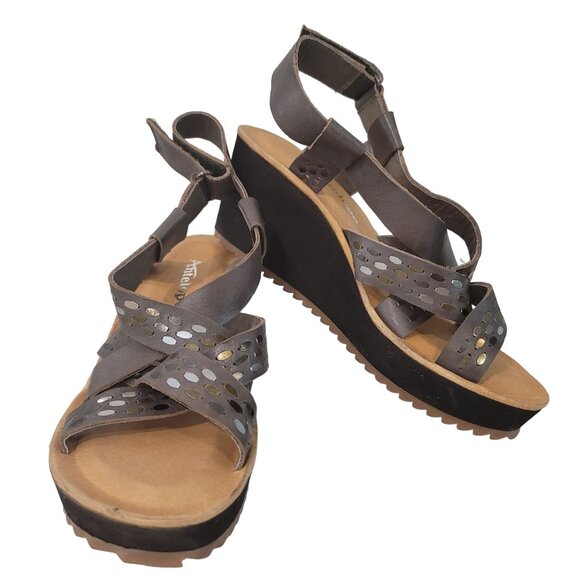 Antelope NWOT leather Wedge Sandals With metal stud Strap detail Grey Size 37 - Picture 12 of 14